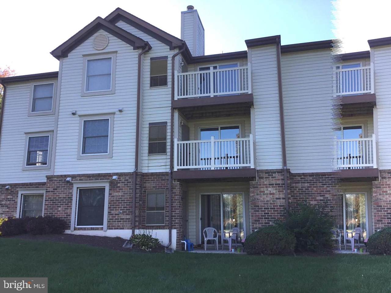 812 Stratford Way - Photo 1