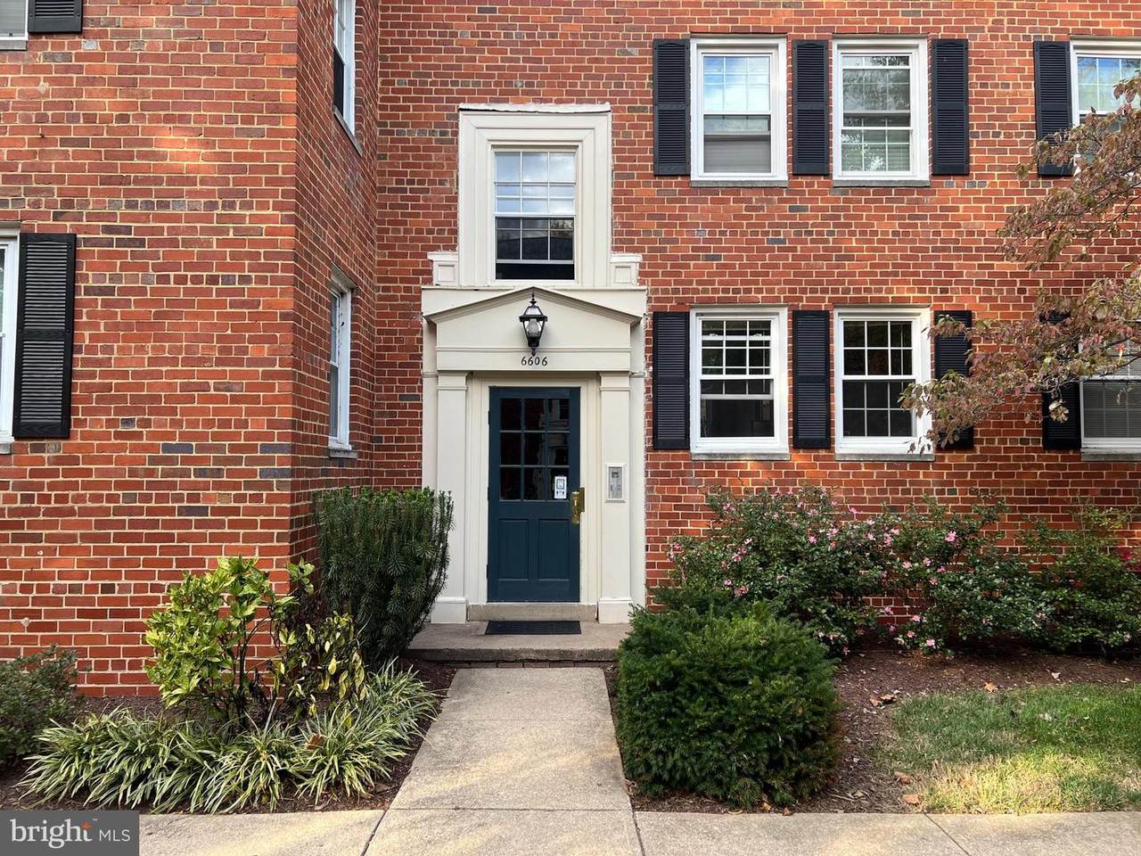 6606 Boulevard View - Photo 1