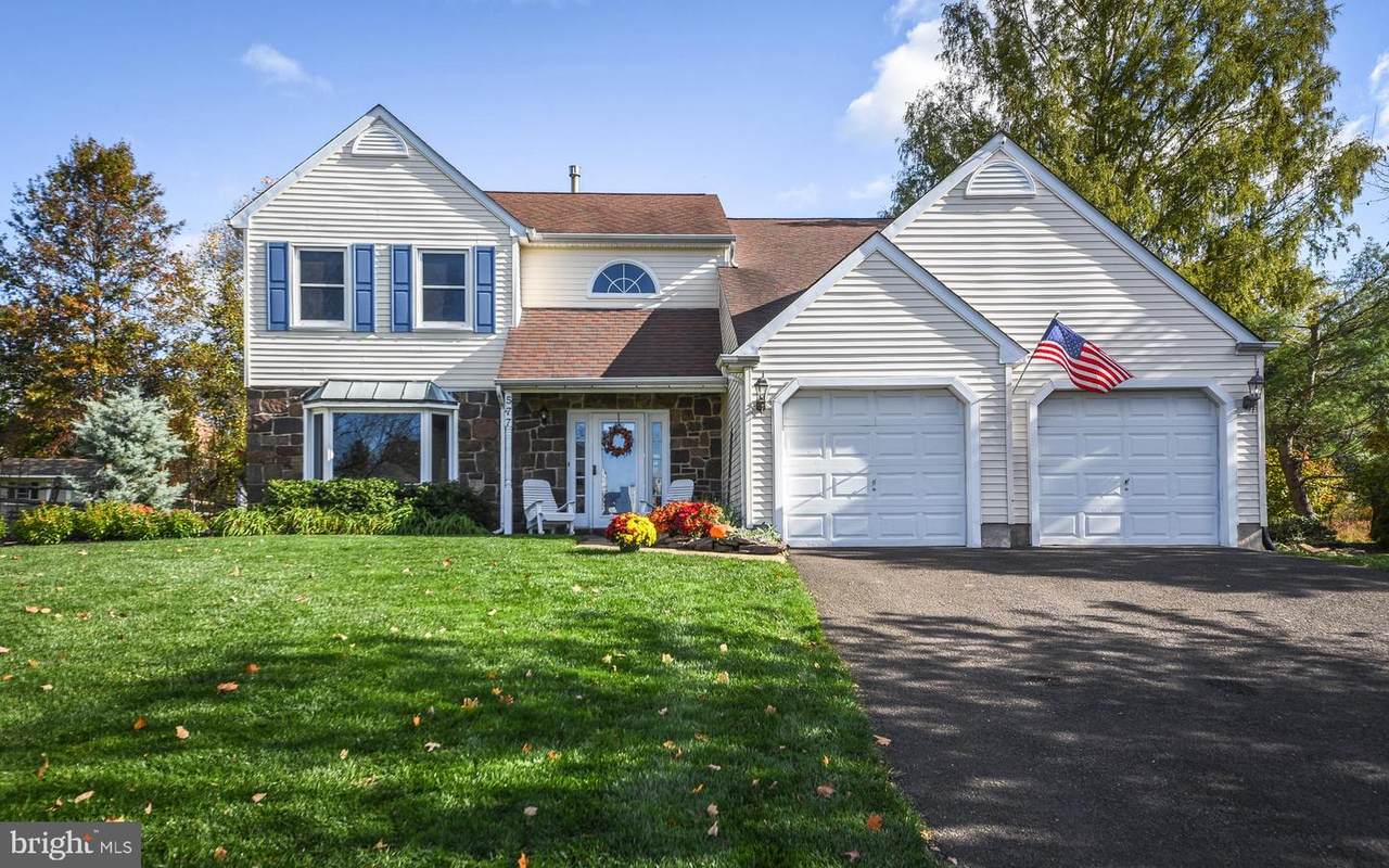 577 Parkview Way - Photo 1