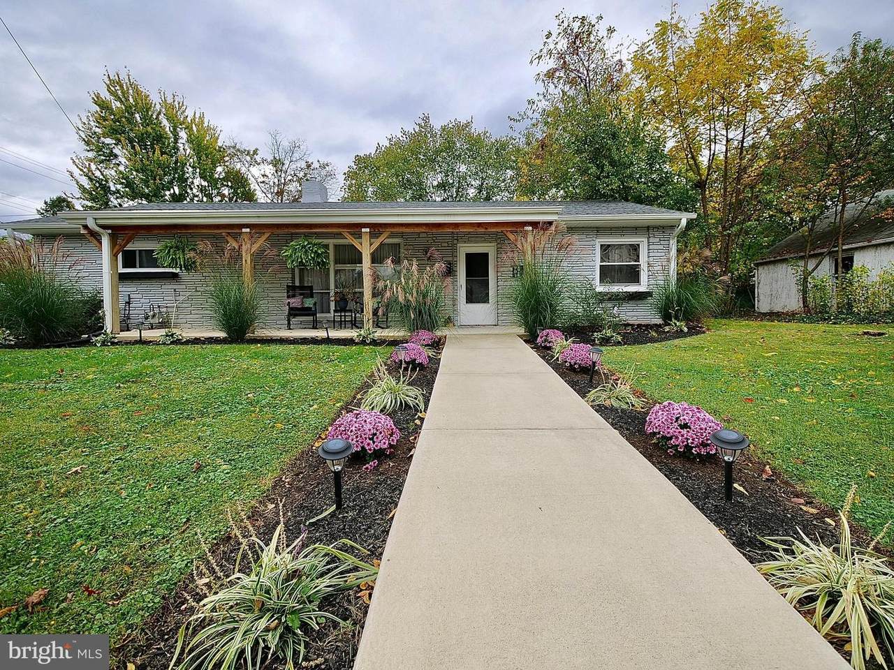 901 Mitchell Avenue - Photo 1