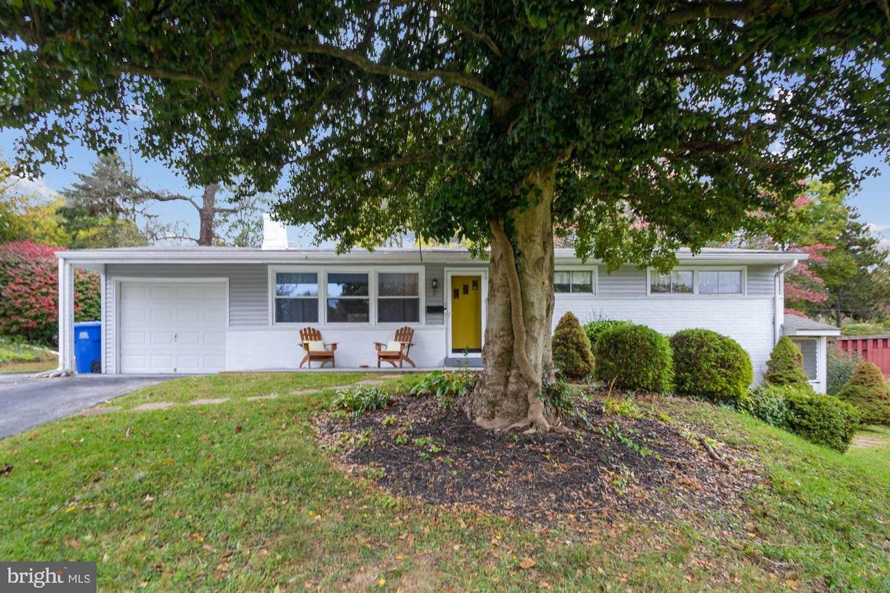 9 Greenbriar Lane - Photo 1