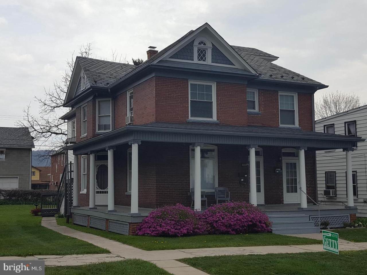 314 Pennsylvania Avenue - Photo 1