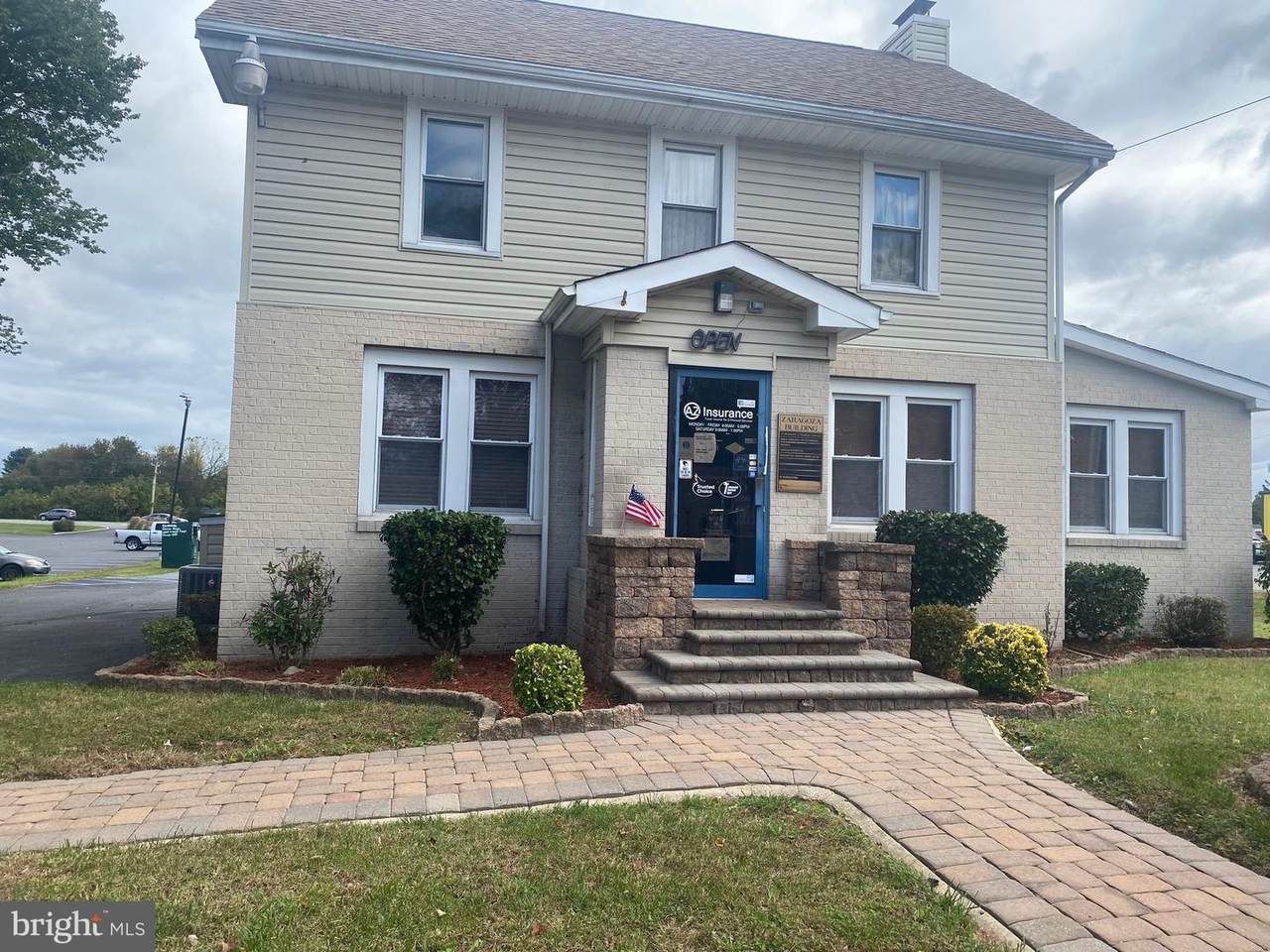 1447 Governors Avenue - Photo 1