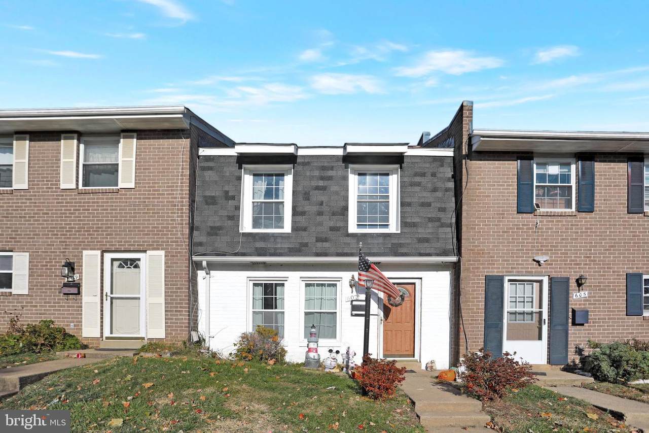 607 Concord Court - Photo 1