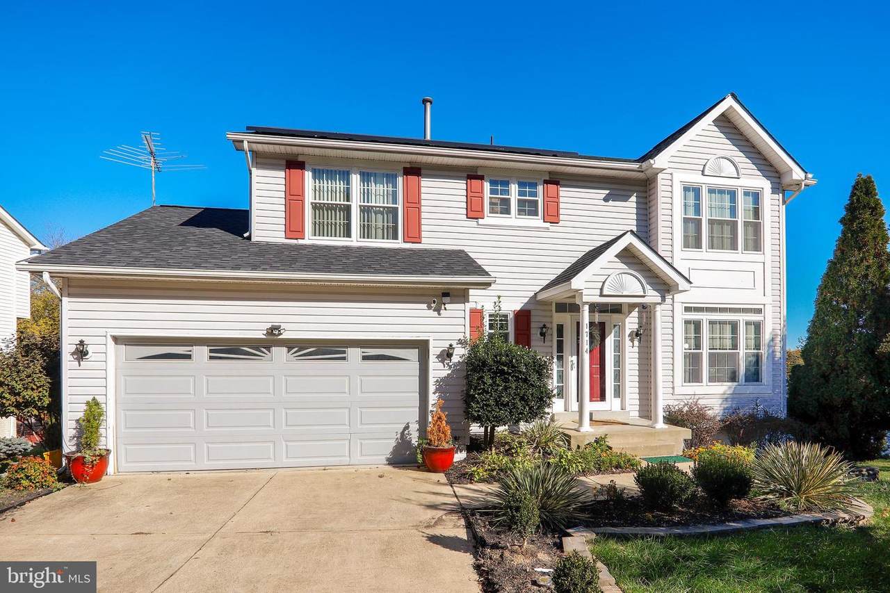 1714 Dennis Court - Photo 1