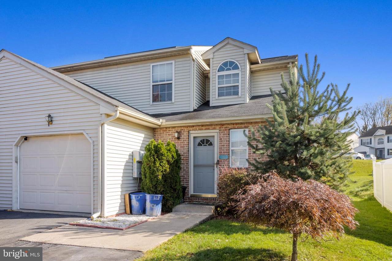 320 Highlands Boulevard - Photo 1