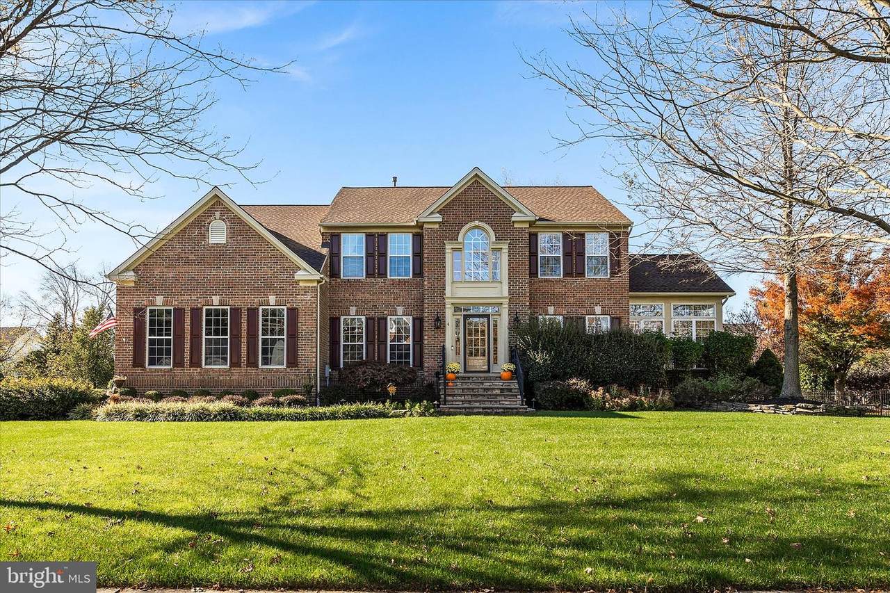 4 Hickory Way - Photo 1