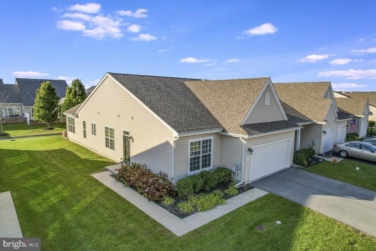 647 Sorrell Circle - Photo 1