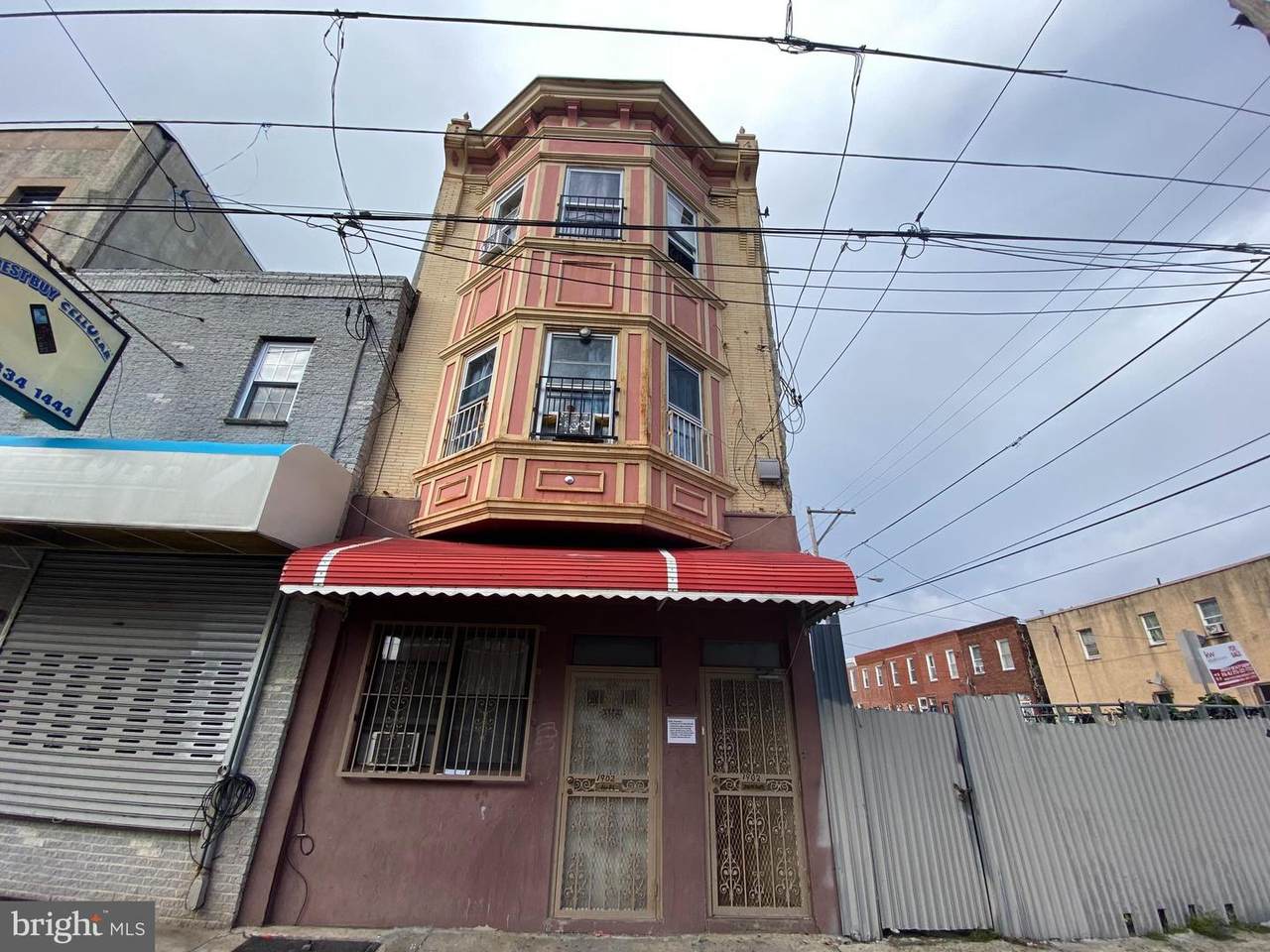 1902 7TH Street - Photo 1