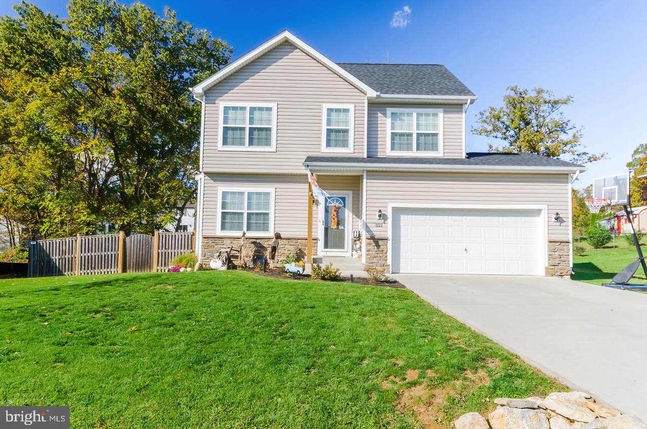 321 Coralberry Drive - Photo 1