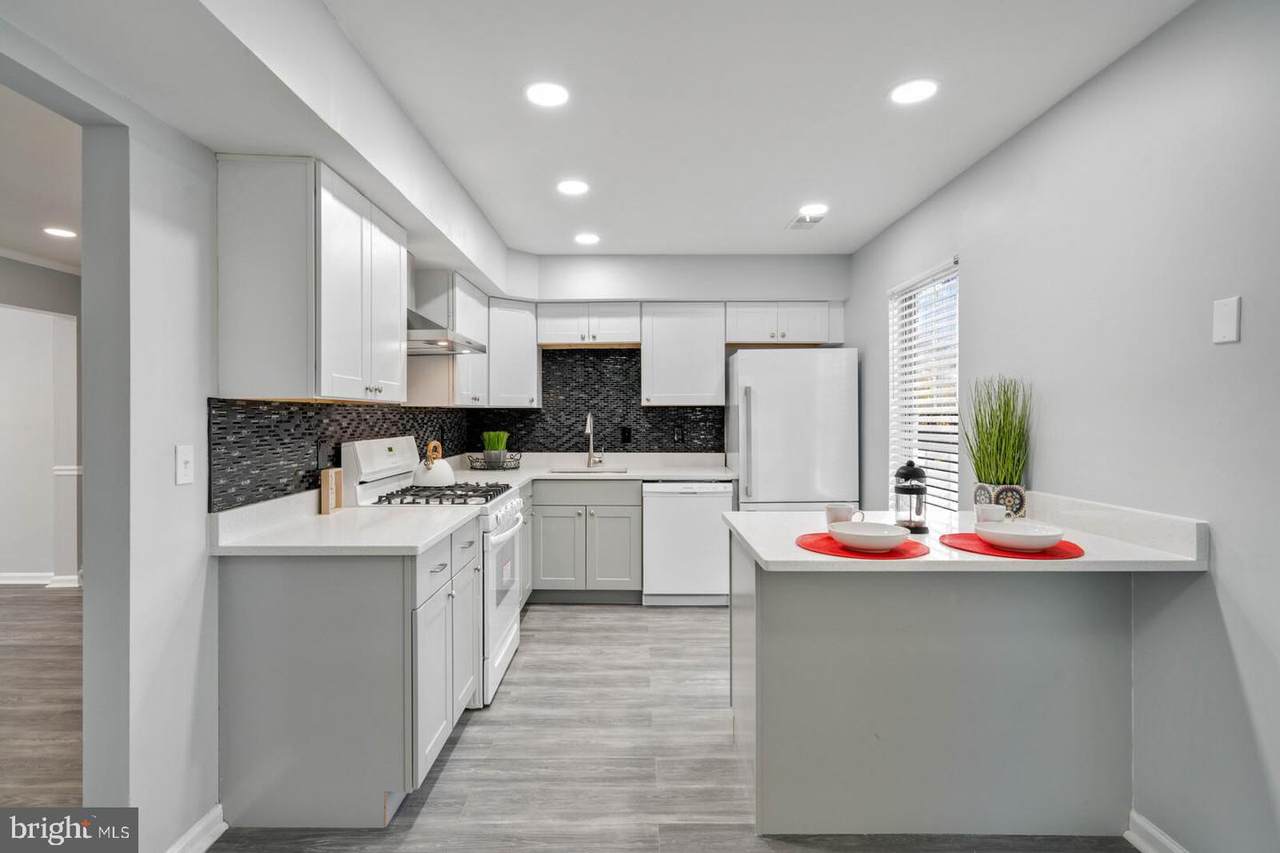 14056 Fallbrook Lane - Photo 1