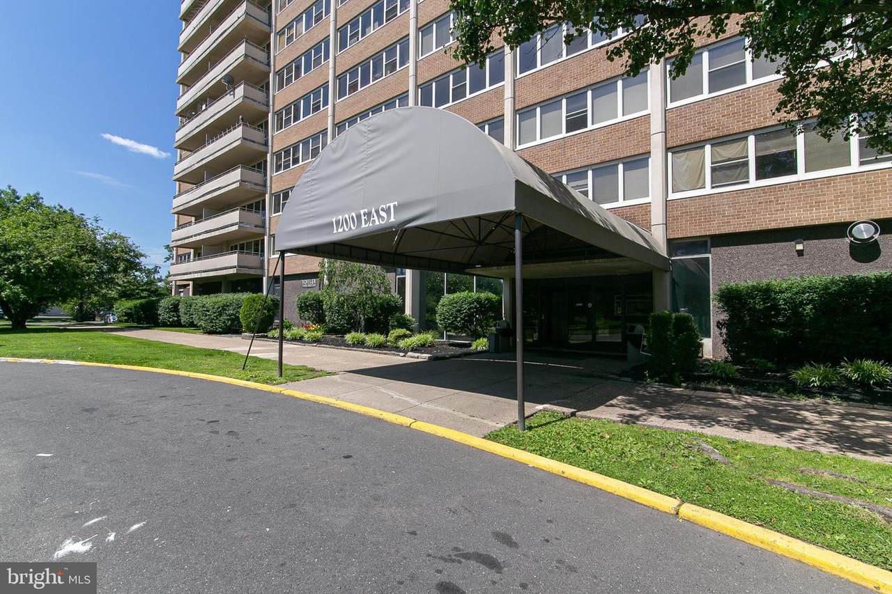 705 Barclay Towers - Photo 1