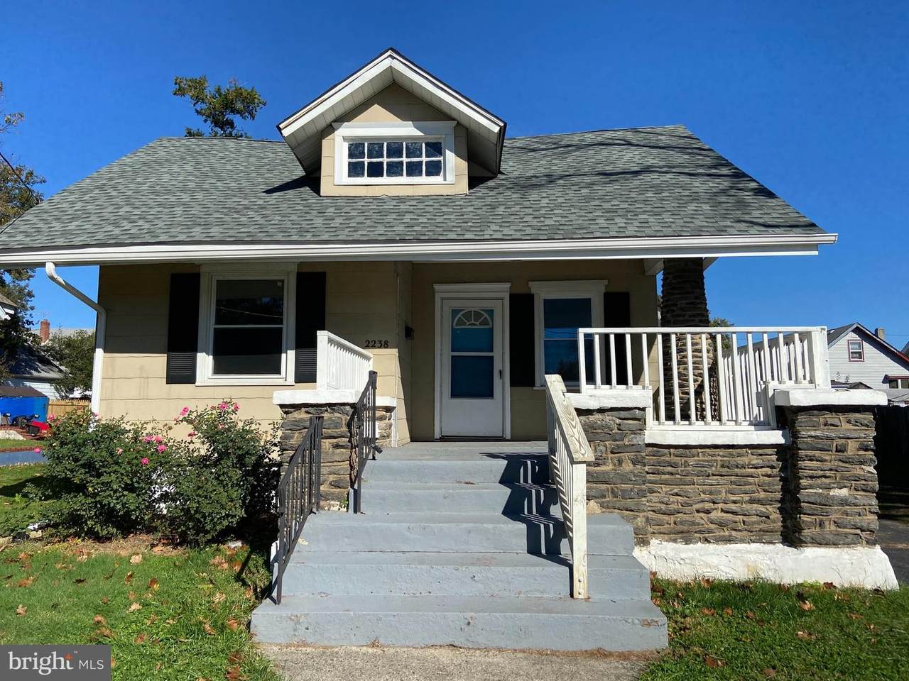2238 Scovel Avenue - Photo 1