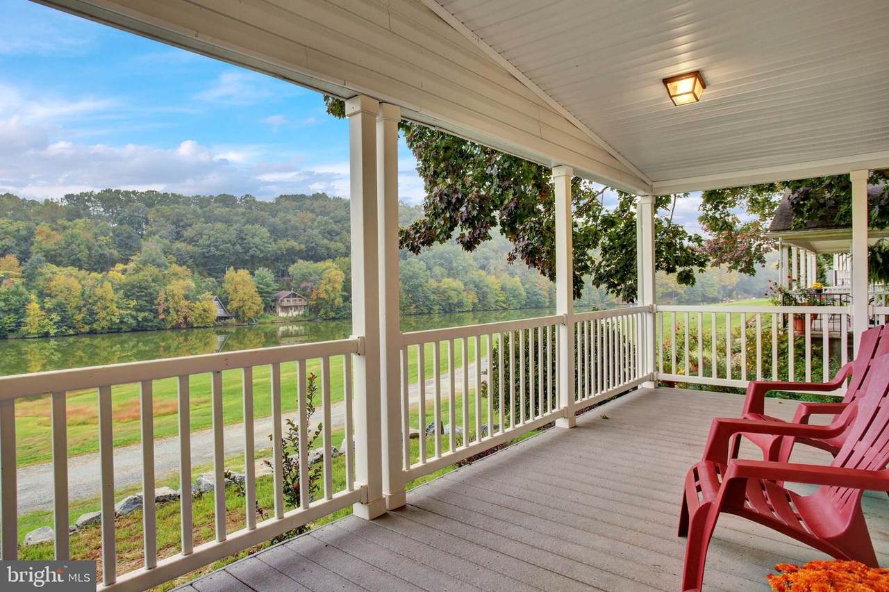 141 Lakeview Lane - Photo 1