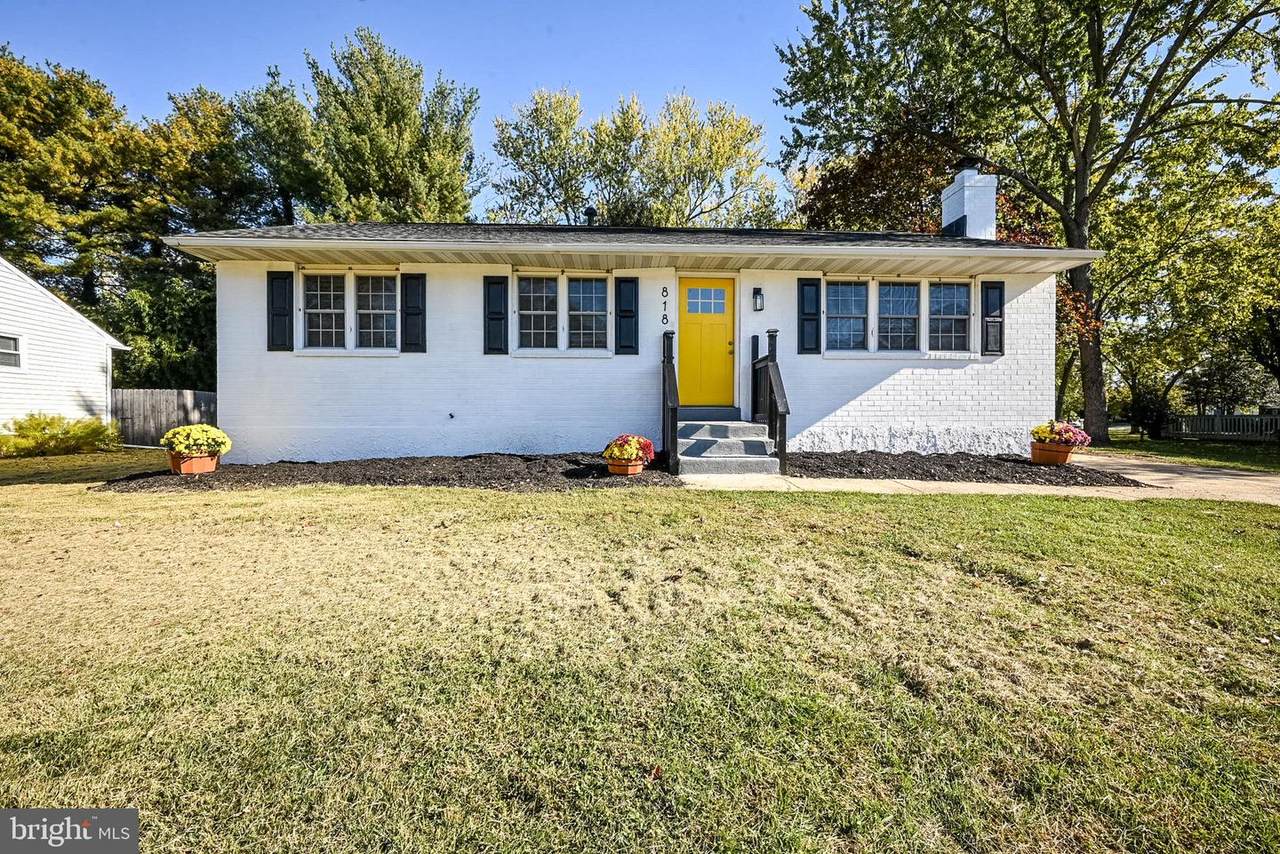 818 Leeds Lane - Photo 1