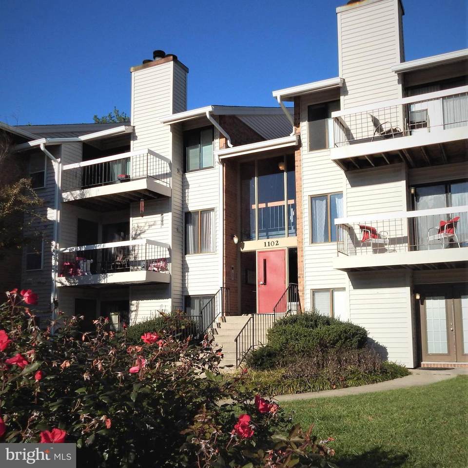 1102 Castle Harbour Way - Photo 1