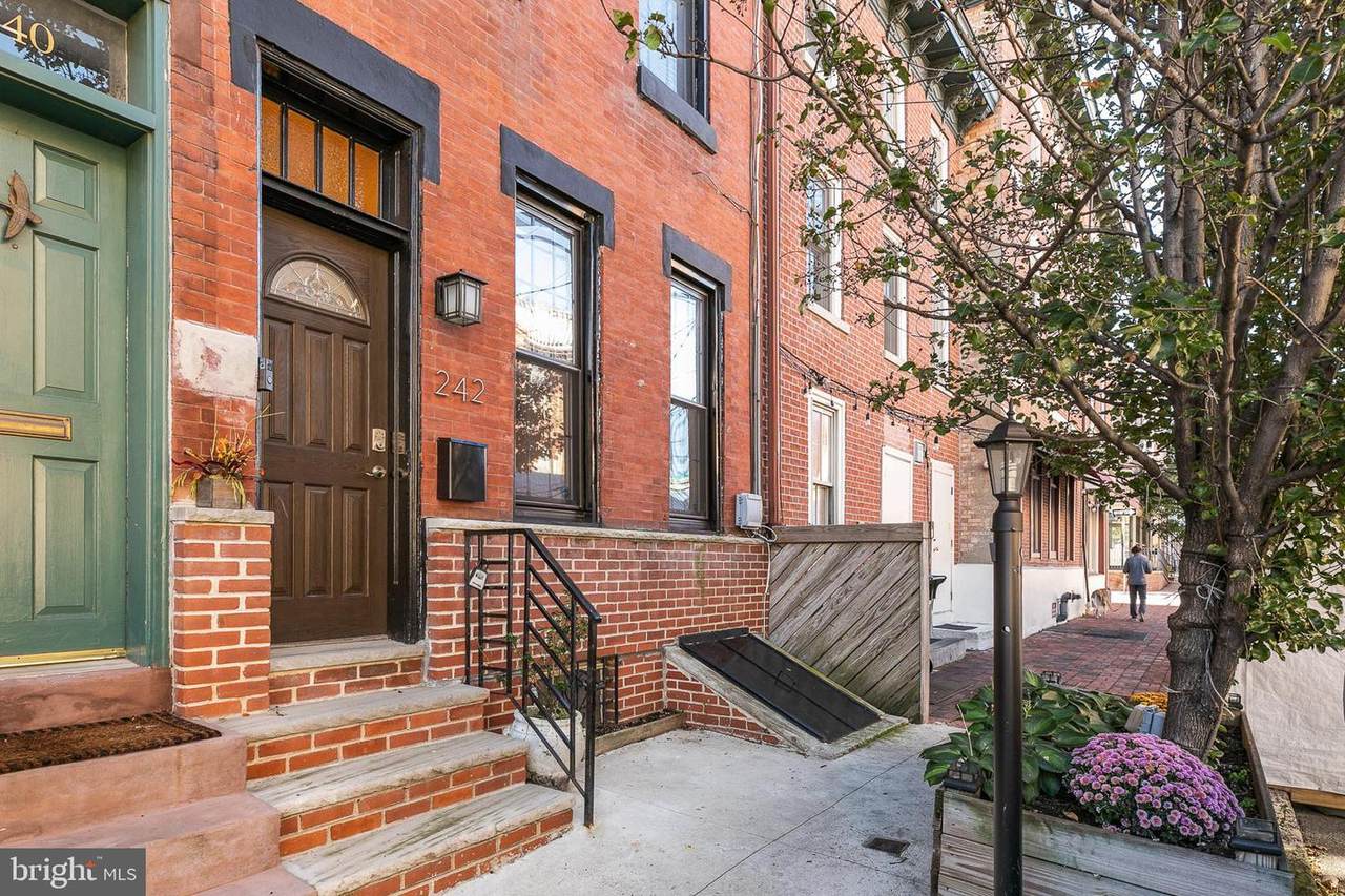 242 Fairmount Avenue - Photo 1