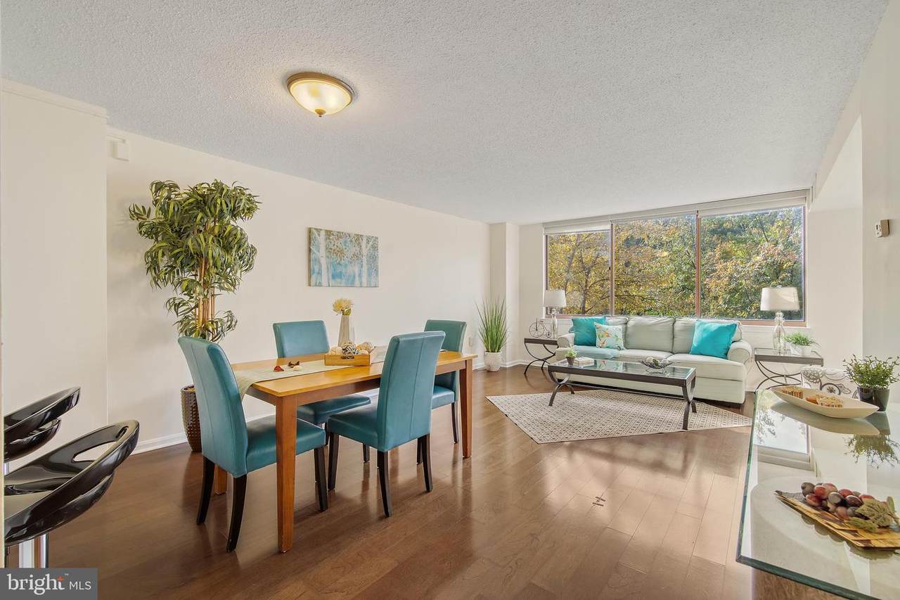 10101 Grosvenor Place - Photo 1