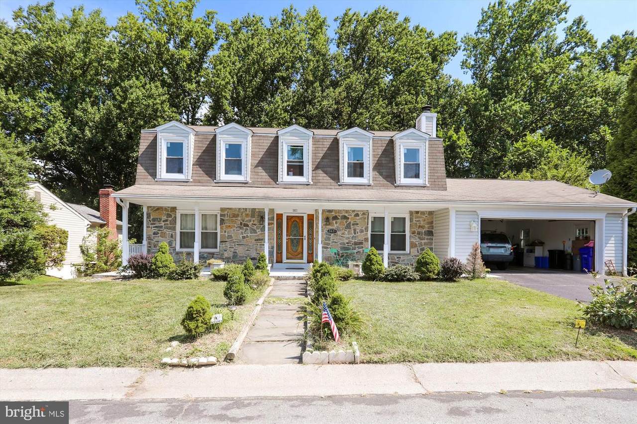 2821 Gunarette Way - Photo 1