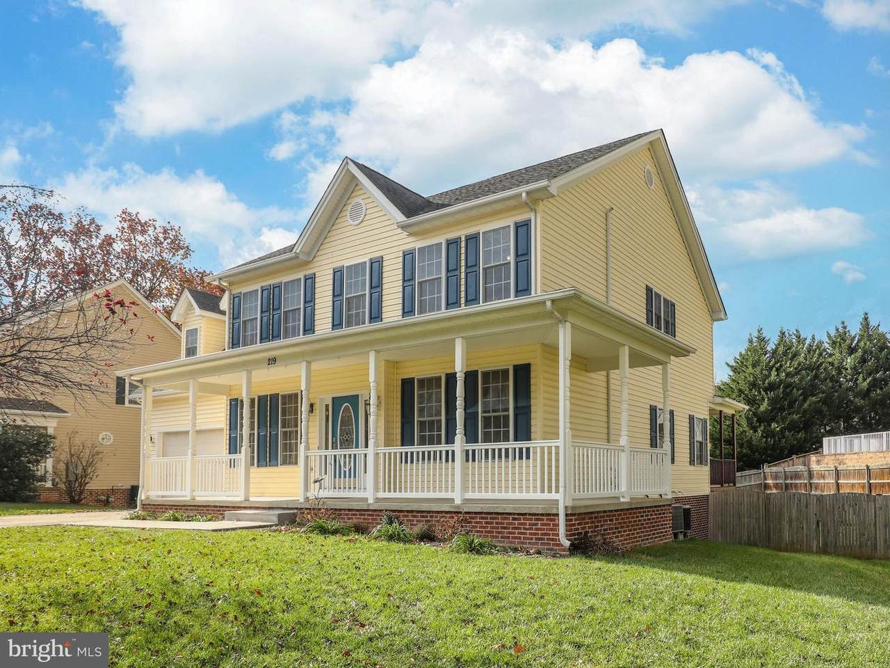 219 Stanley Drive - Photo 1