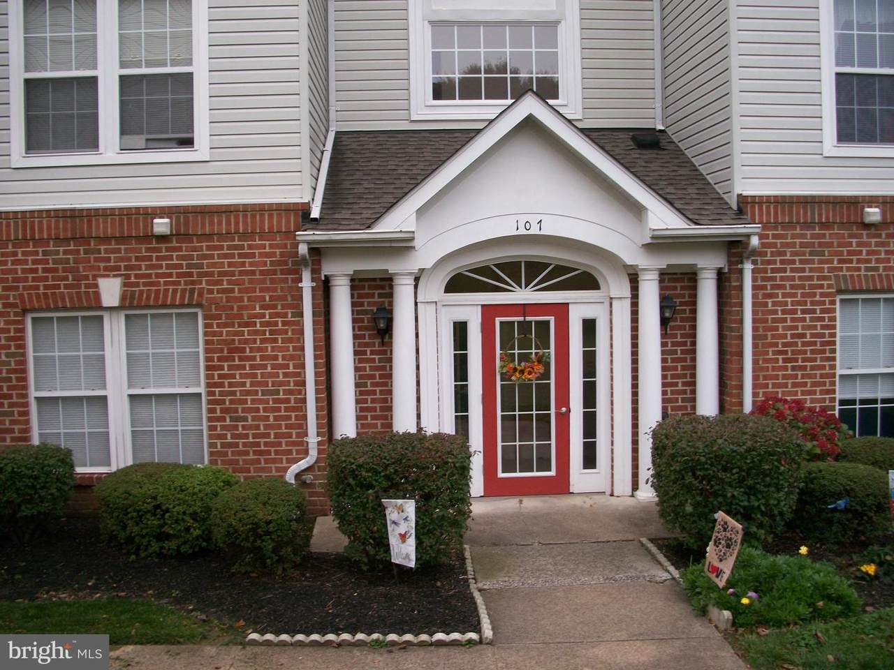 107-B Sunshine Court - Photo 1
