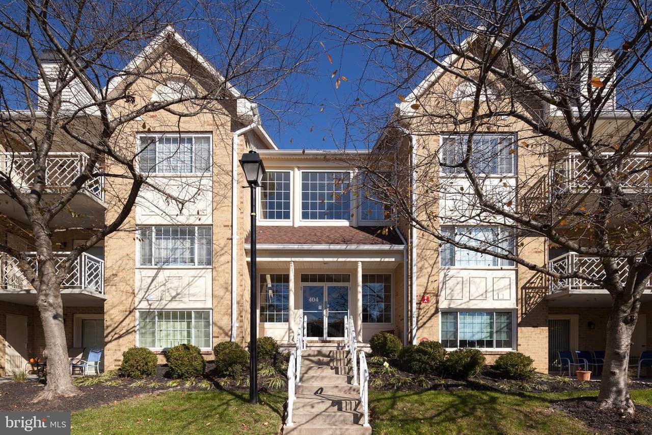 404 Rockfleet Road - Photo 1