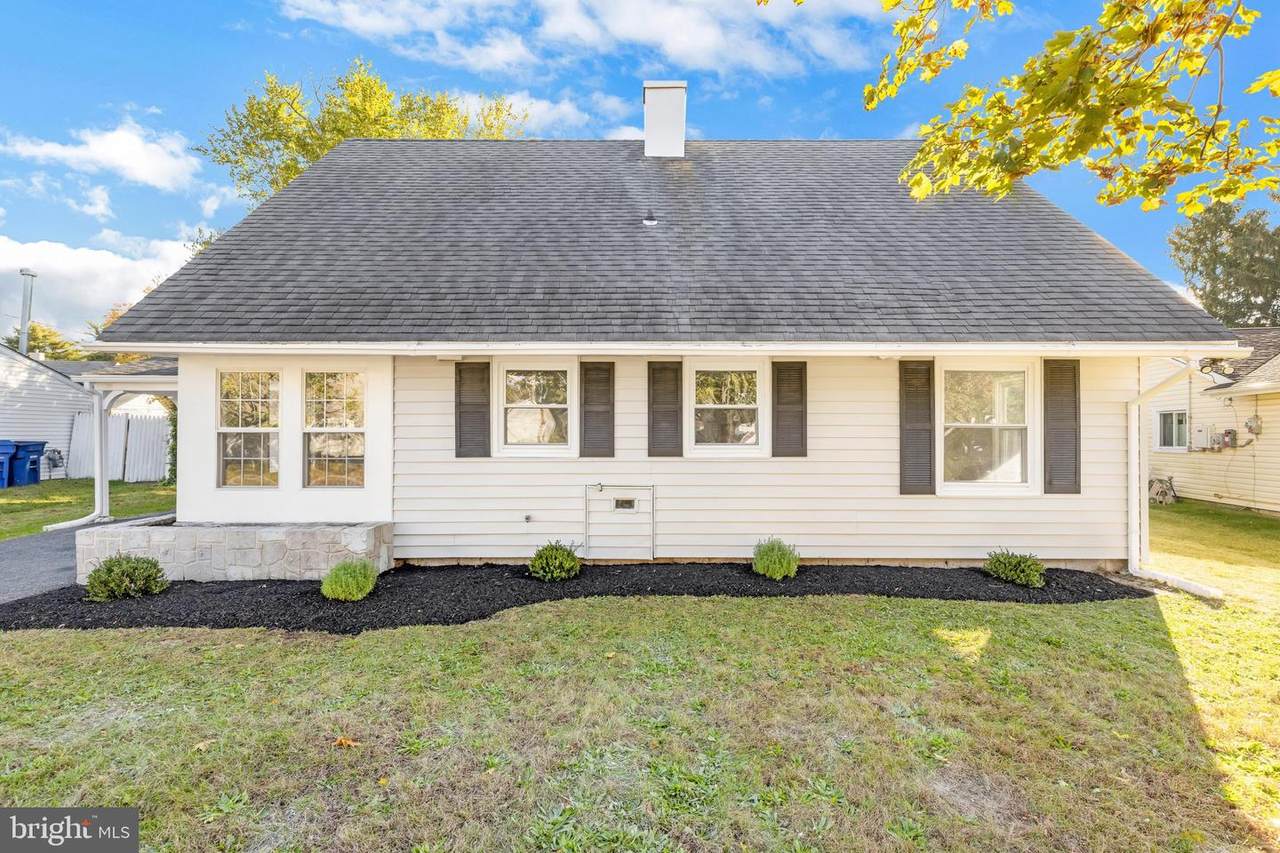 8 Stafford Lane - Photo 1