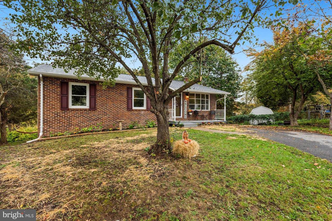 128 Edgewood Drive - Photo 1