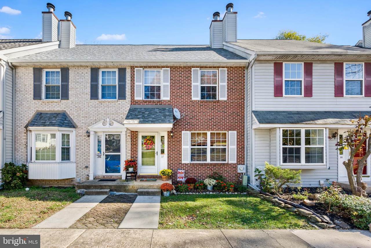37 Townview Drive - Photo 1