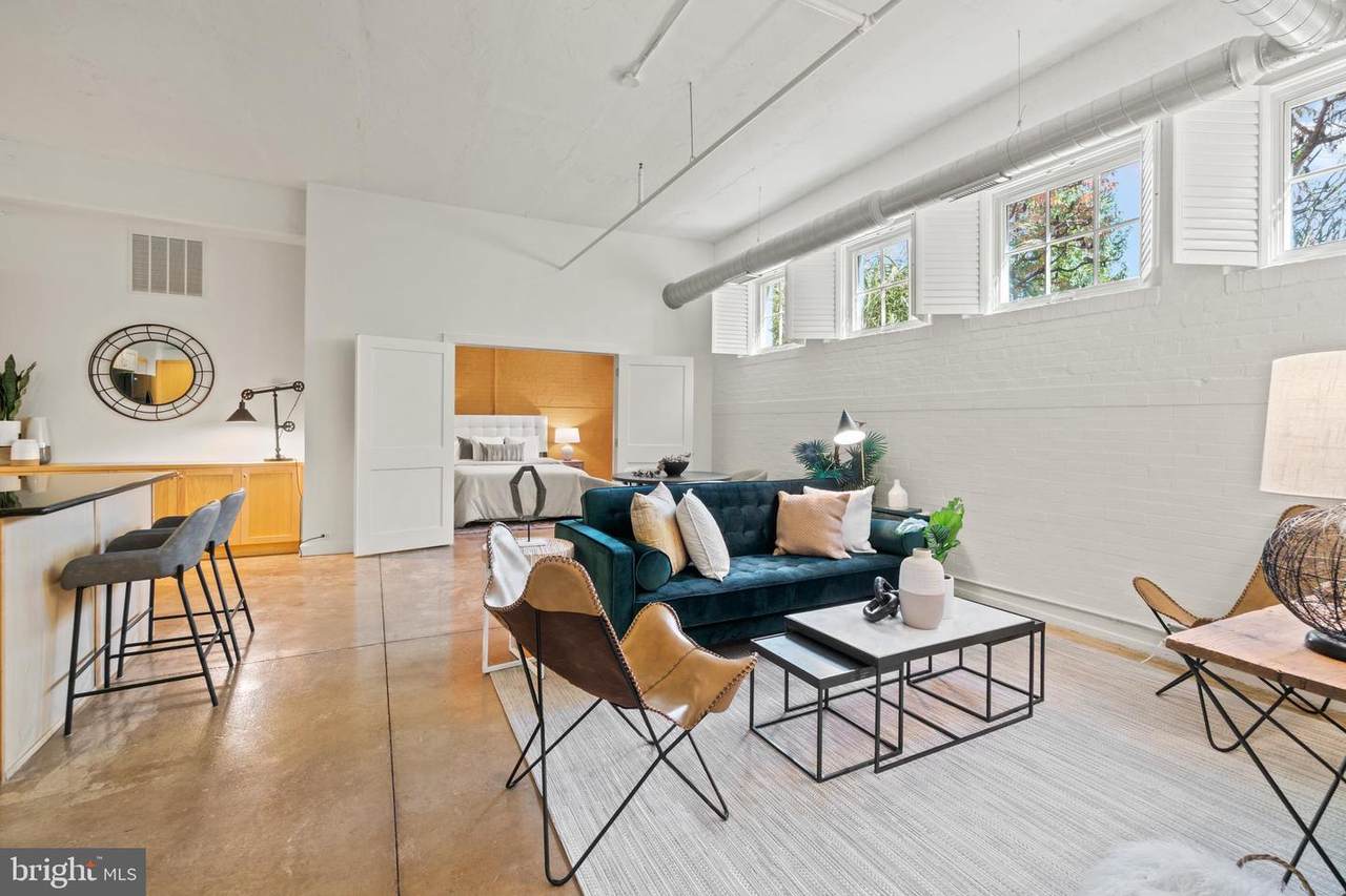 440 12TH Street - Photo 1