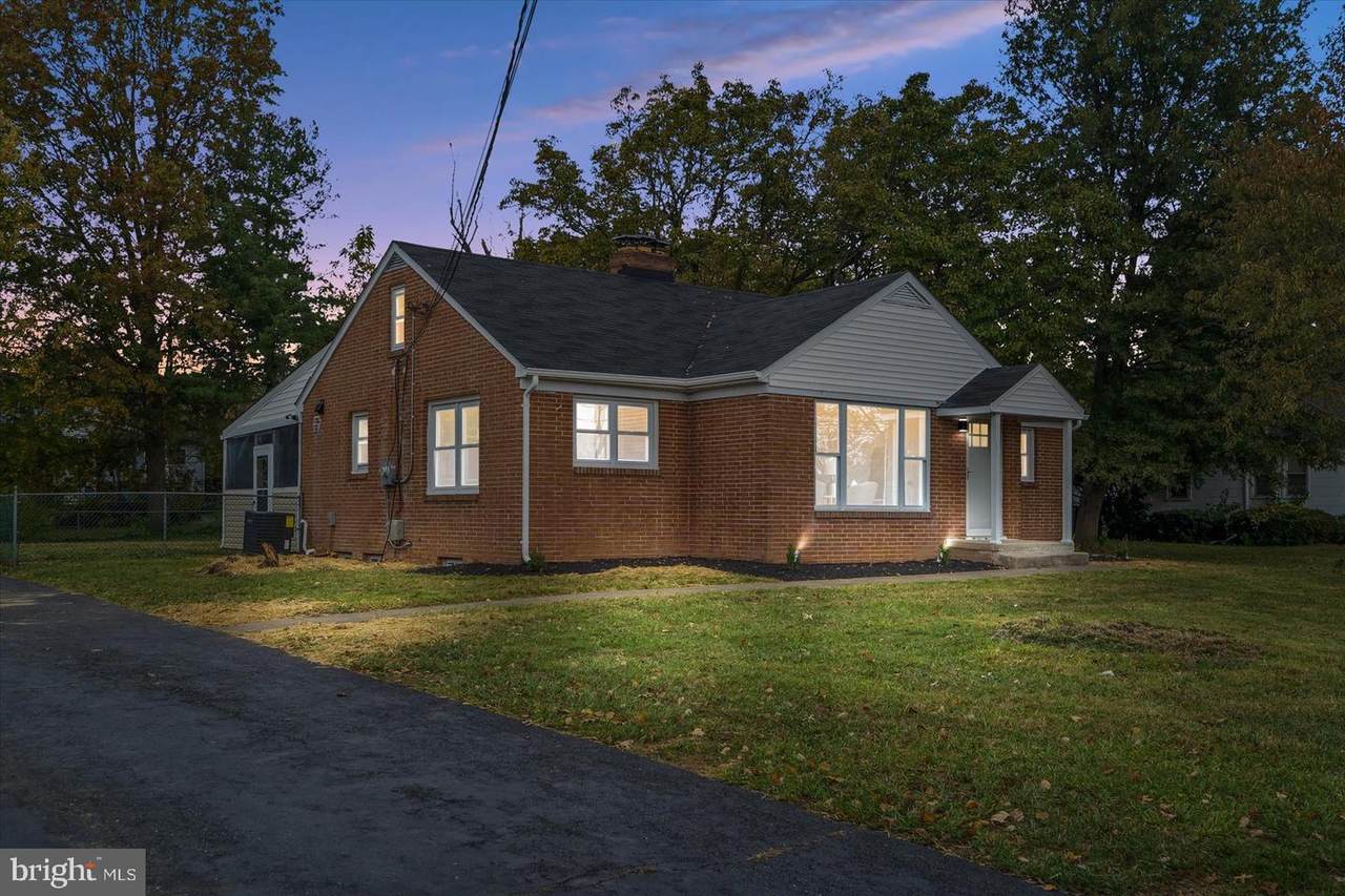 236 Paradise Road - Photo 1