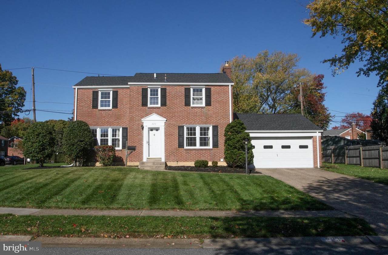 223 Sandra Road - Photo 1