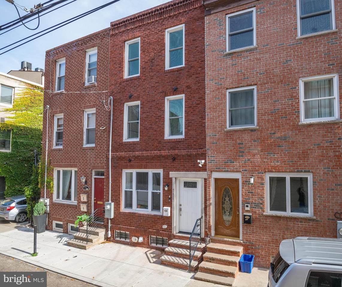 703 Mole Street - Photo 1