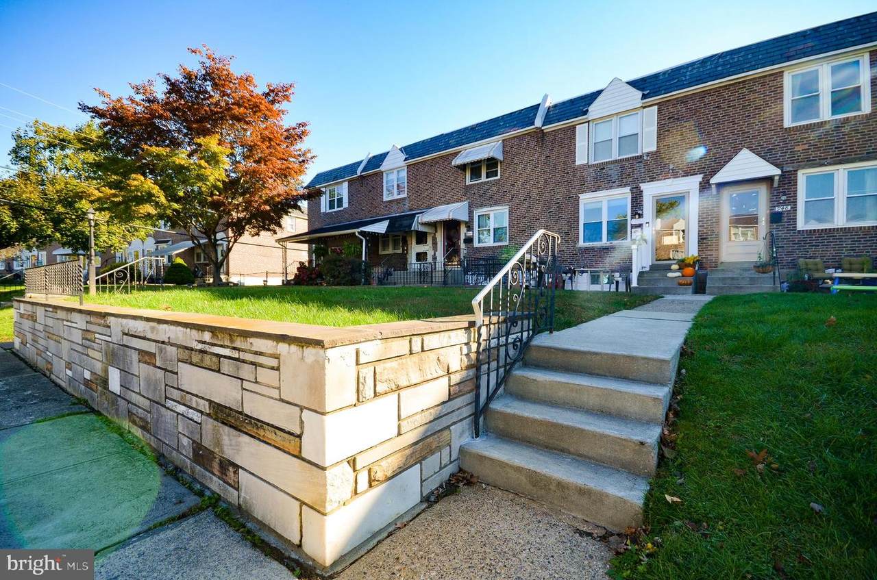 946 Maple Avenue - Photo 1