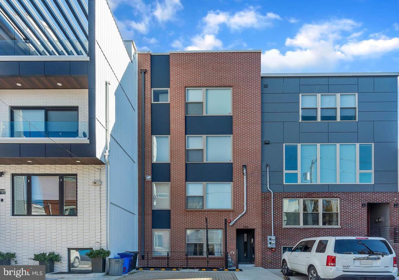 765 Uber Street - Photo 1
