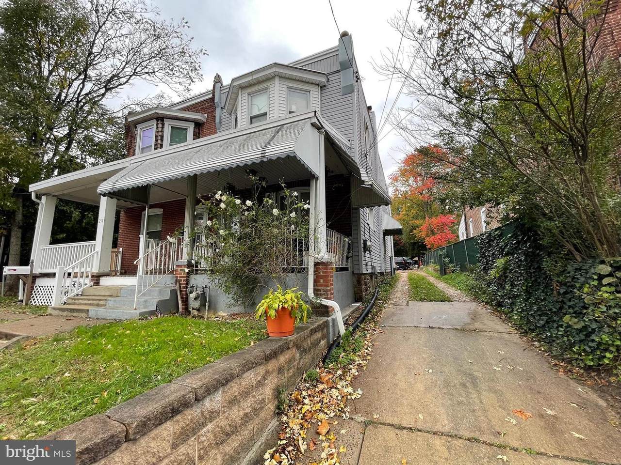 216 Fairview - Photo 1