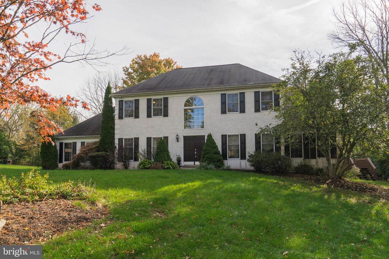 110 Nottingham Drive - Photo 1