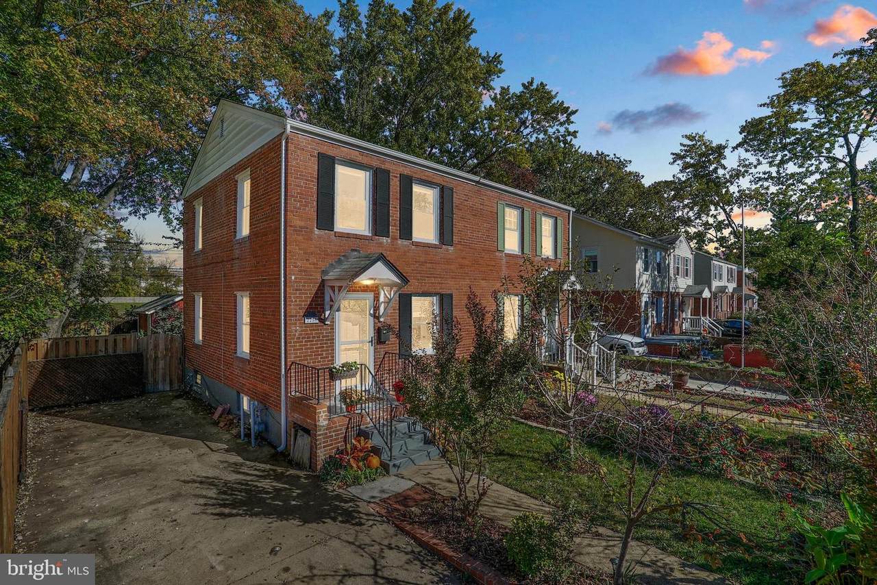 2256 Arlington Terrace - Photo 1