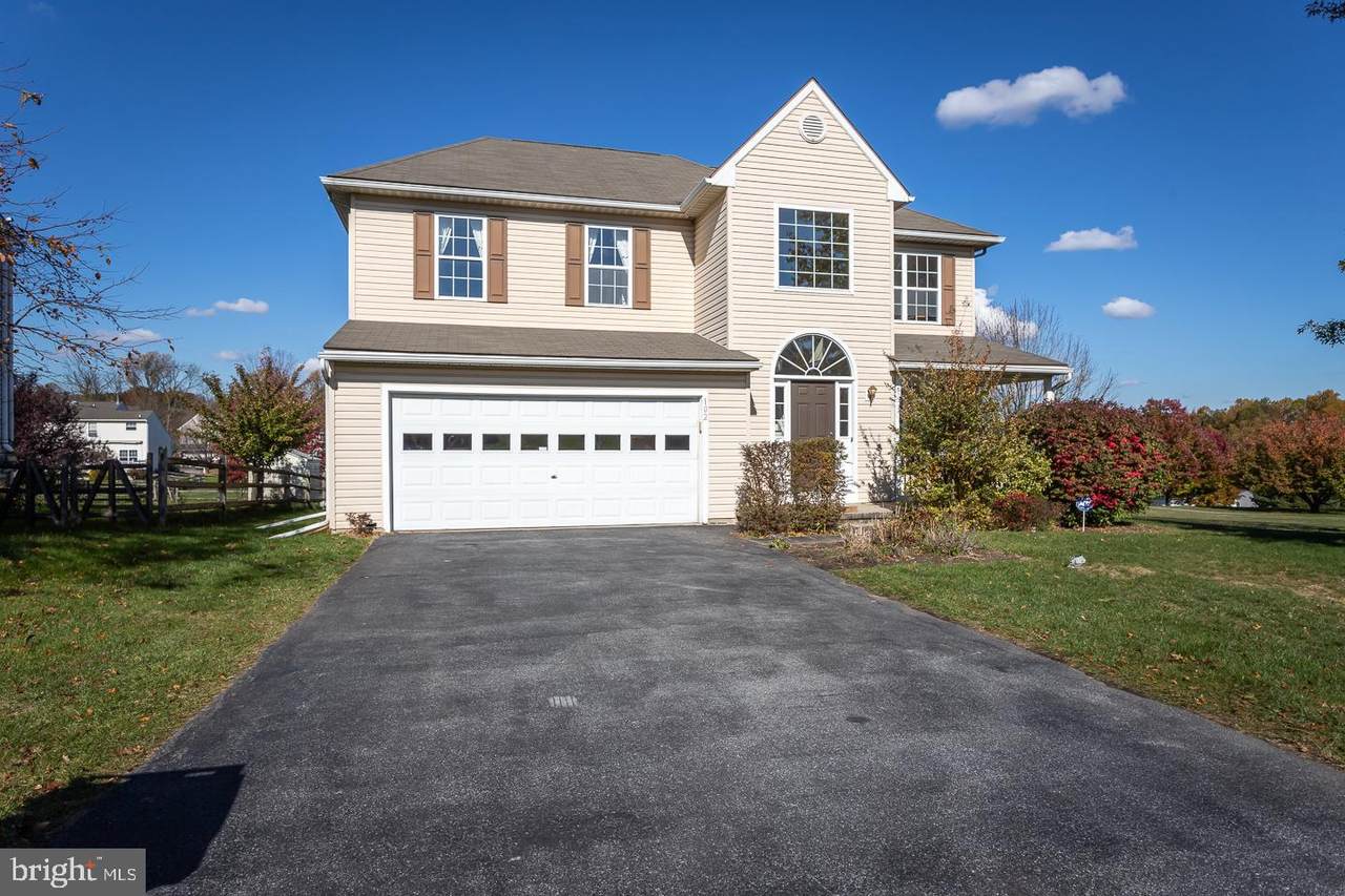 102 Milbury Road - Photo 1