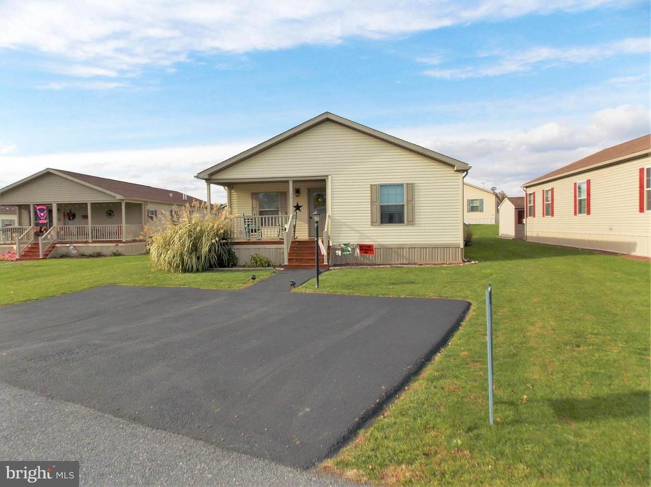 32 Daryl Lane - Photo 1