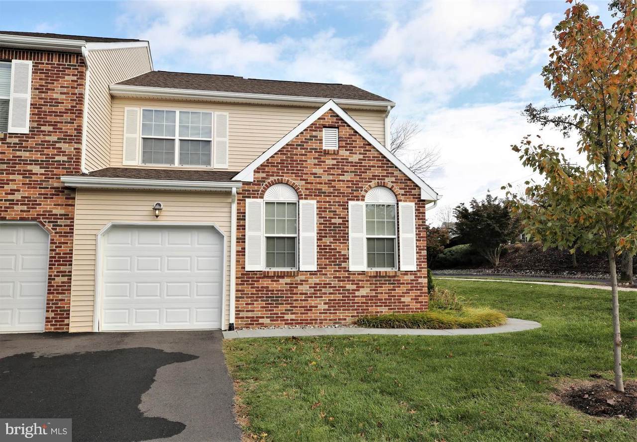 2 Pioneer Court - Photo 1