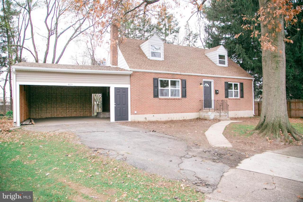 813 Carol Circle - Photo 1
