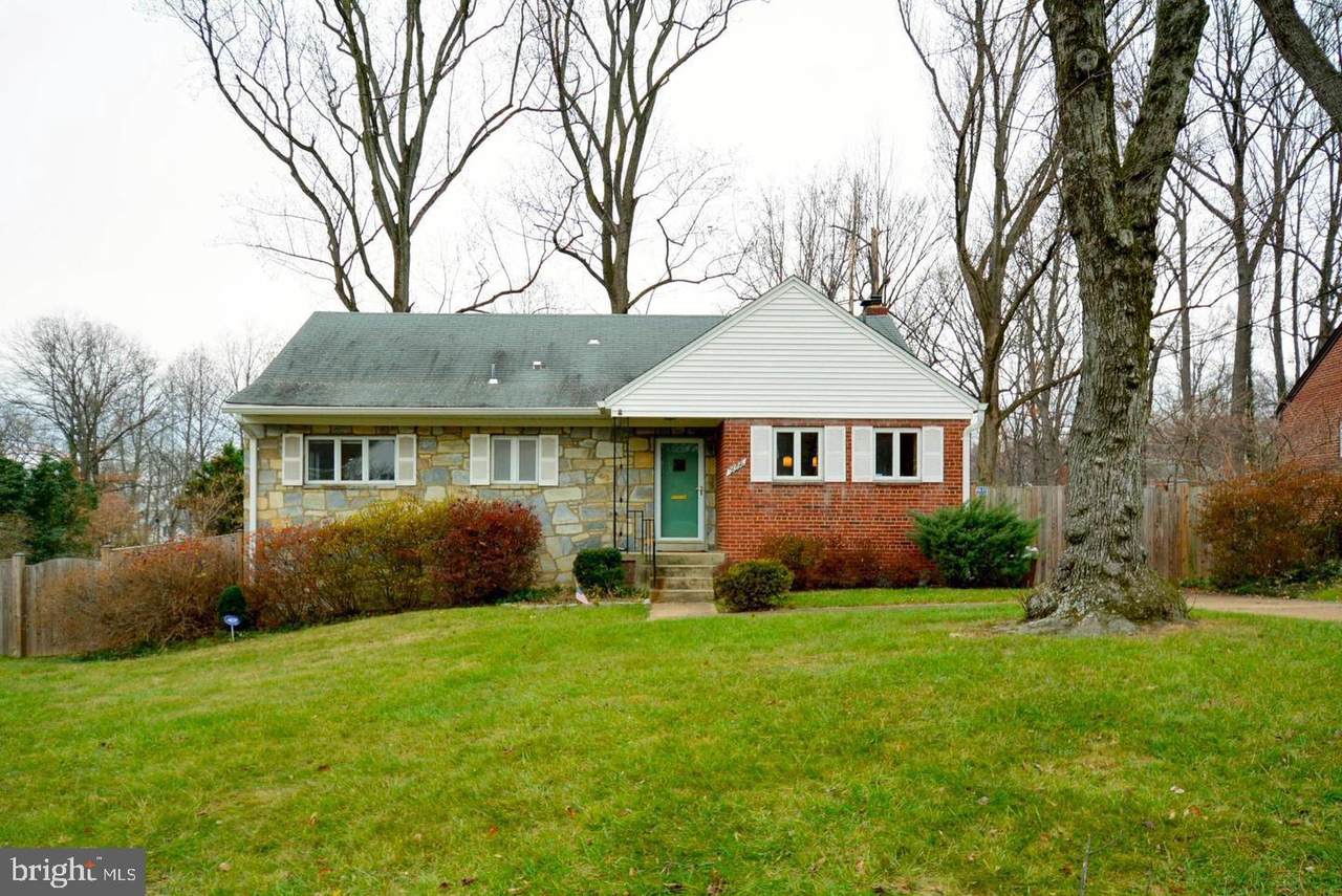 3056 Shadeland Drive - Photo 1