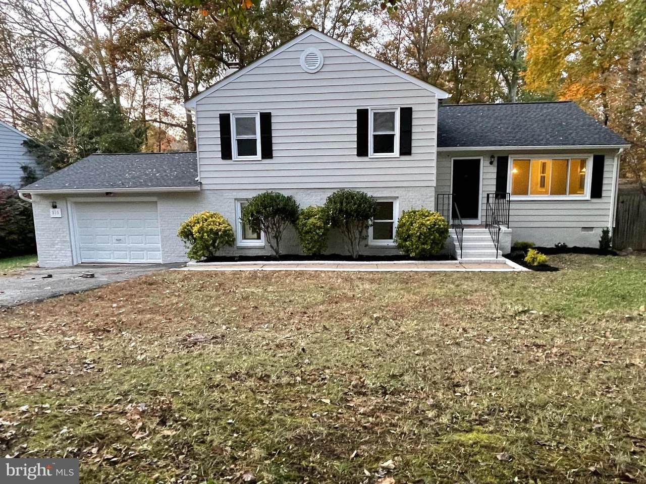 315 Huckstep Avenue - Photo 1