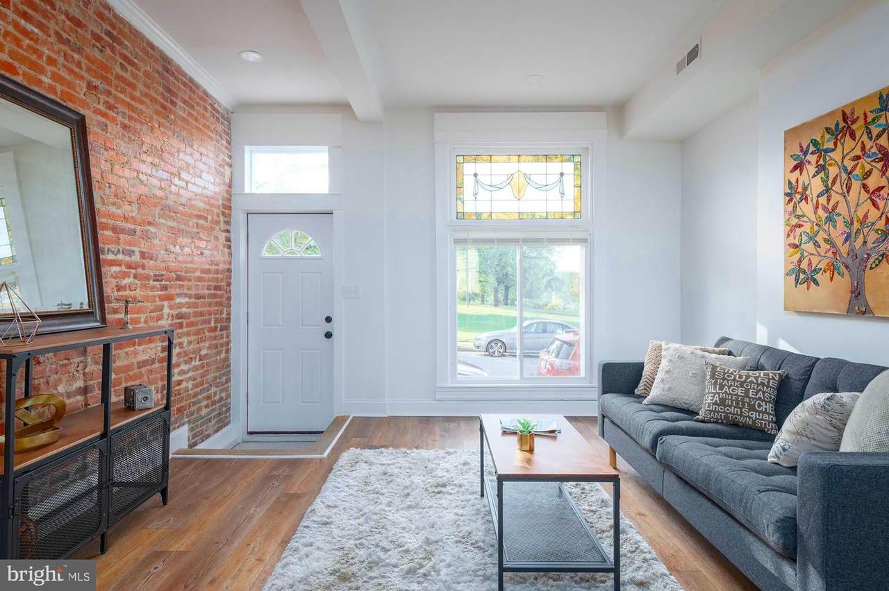 217 Ellwood Avenue - Photo 1