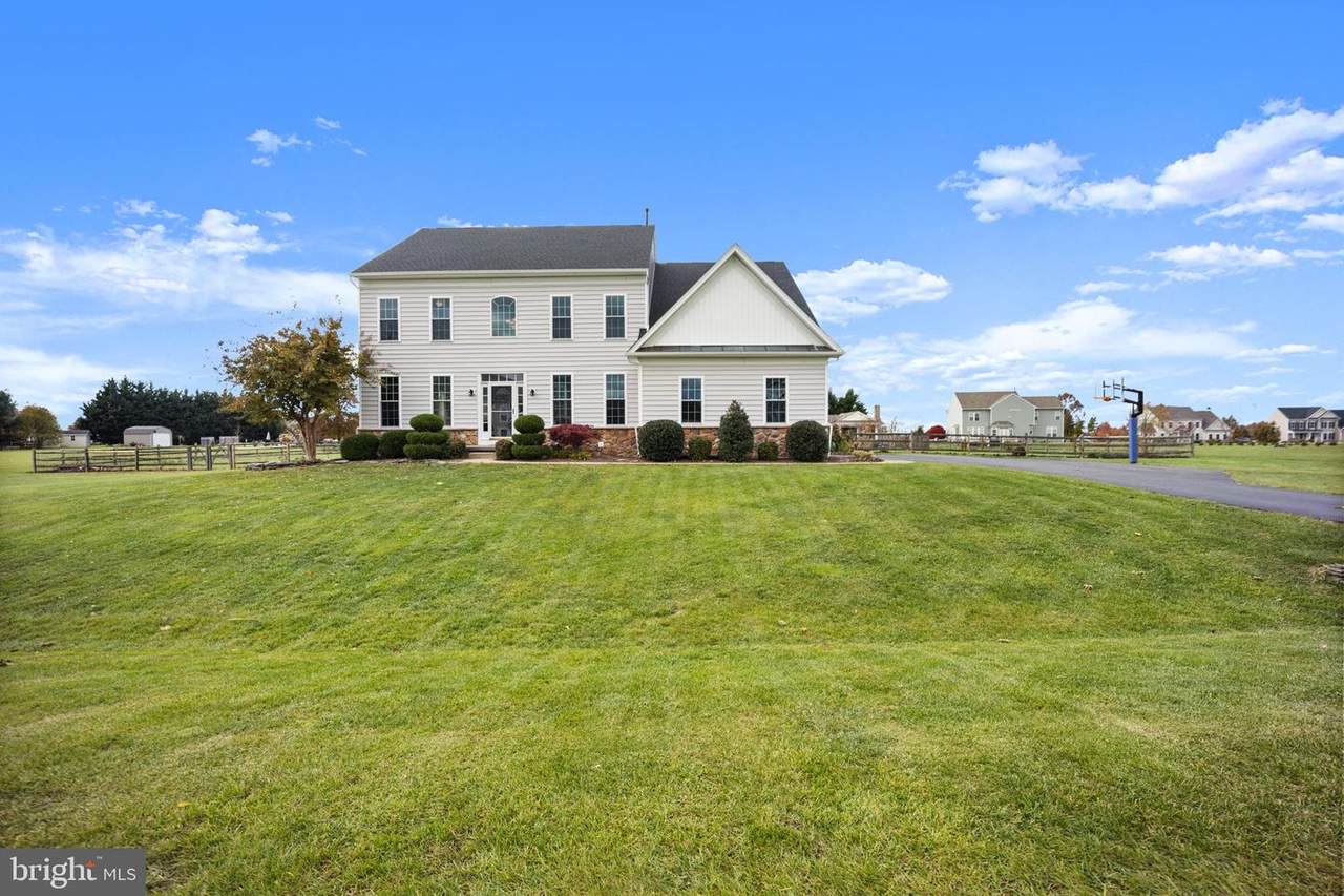 82 Delaware Canal Court - Photo 1