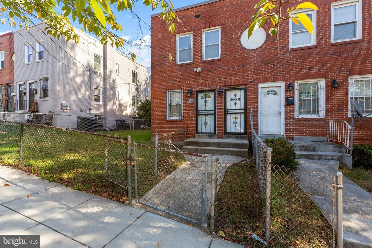 3504 7TH Street - Photo 1