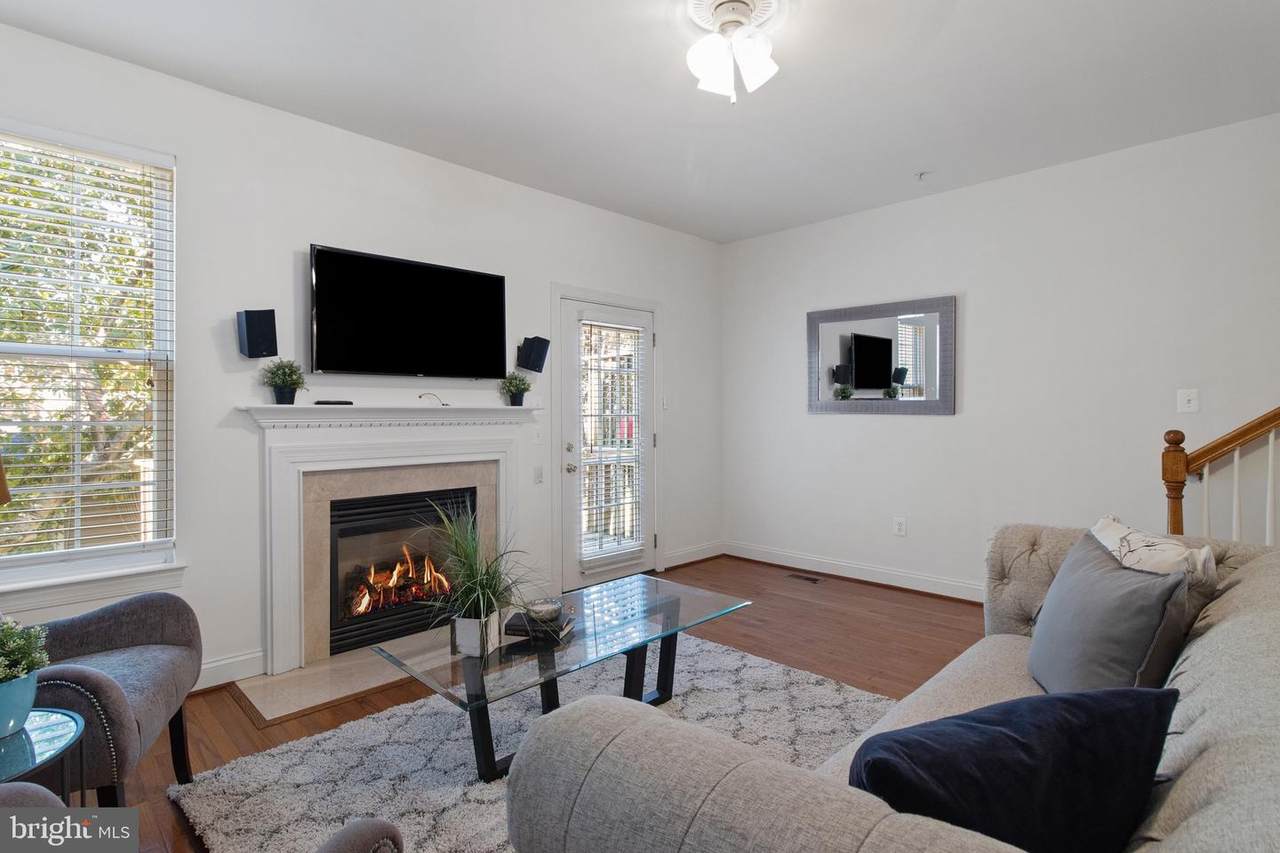10 Nathans Place - Photo 1