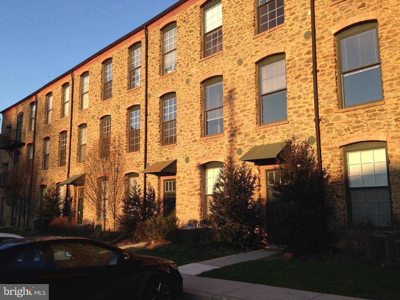 410 Shurs Lane - Photo 1