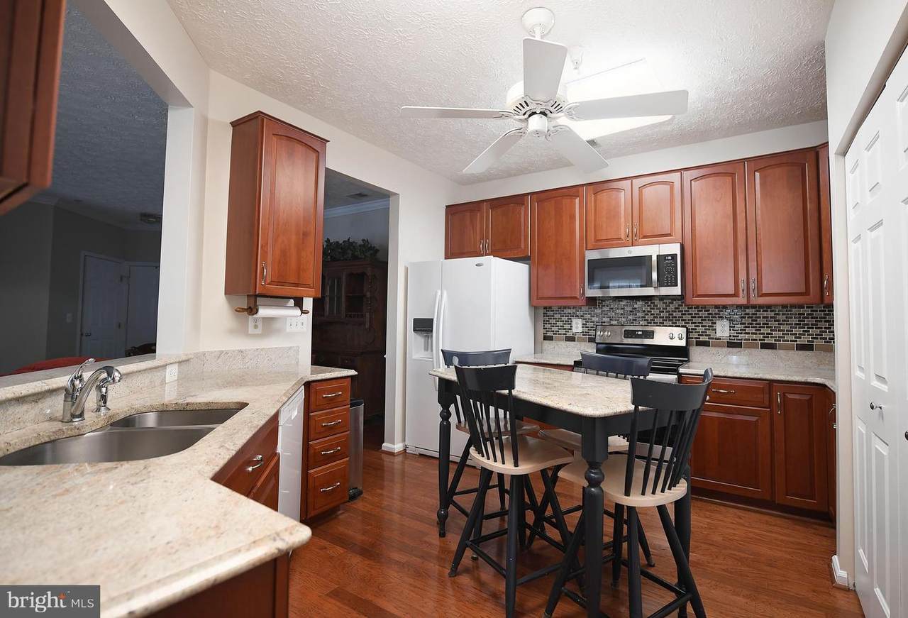 9513 Shirewood Court - Photo 1